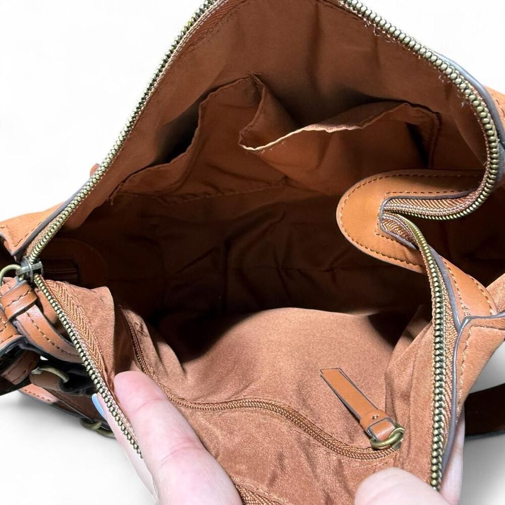 Tan leather crossbody bag with gold hardware - Suede Faux Leather, Like NEW - Picture 5 of 8
